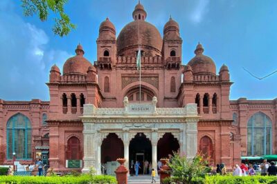 2 Days Private Guided Tour in Lahore - Lahore Fort: Armour Museum, Palaces, and Mughal Power Up Close