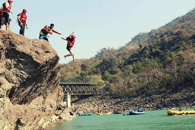 24 km White water rafting expedition in Rishikesh - Weather reality on the Ganges: plan for changes