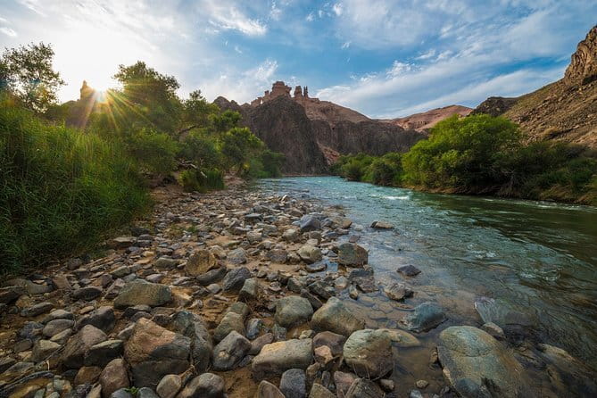4-Day Altyn Emel Park + Kolsai & Kaindy Lakes + Charyn Canyon jeep-tour - Why This 4-Day Altyn Emel to Charyn Route Feels Like More Than One Trip