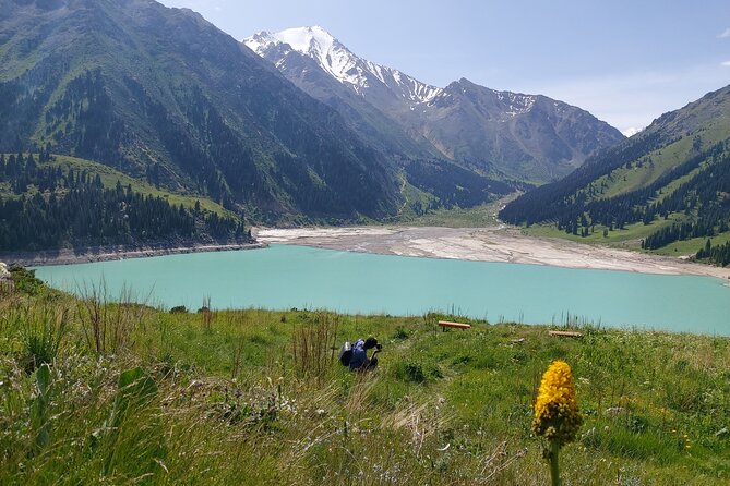 Almaty lake - First taste of the mountains: leaving Almaty early