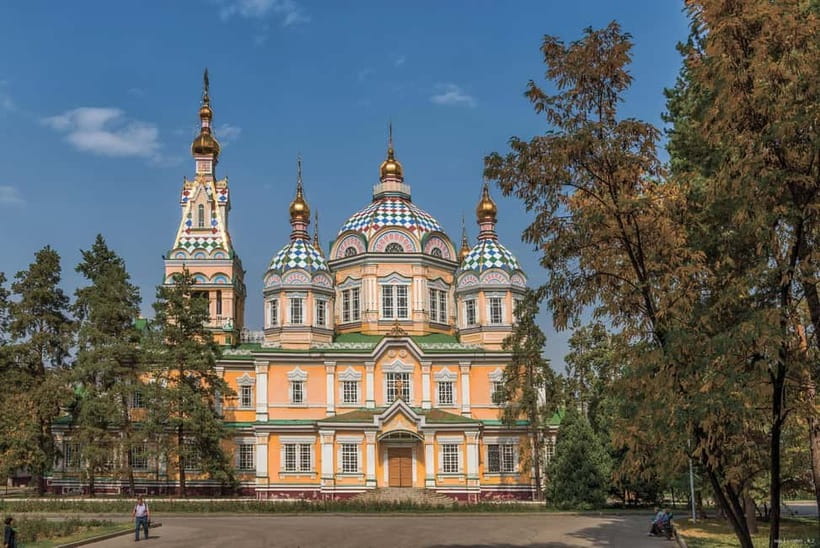 Almaty: Medeu, Shymbulak, and Koktobe Day Tour - The guide makes a bigger difference than you think
