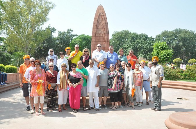 Amritsar 1 Day Guided Tour-Golden Temple, Jalliawala Bagh, Wagah - Who should book this one-day Amritsar tour?