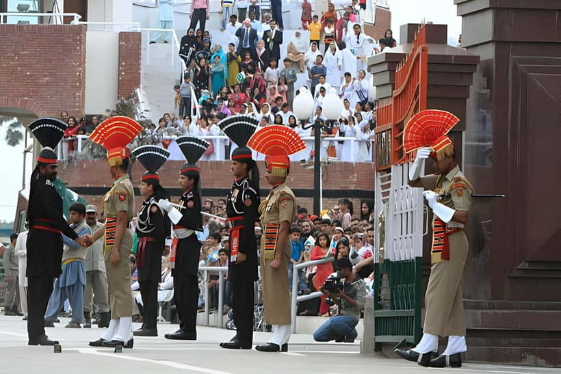 Amritsar: One day Amritsar Local City Tour - Attari–Wagah border ceremony at evening