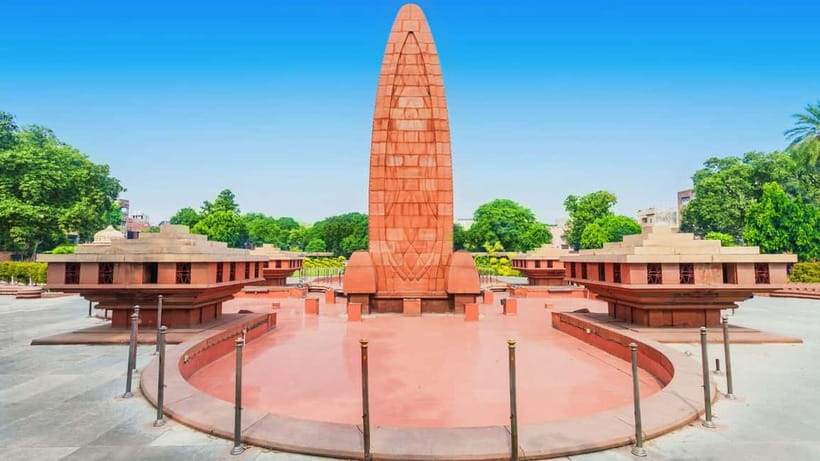 Amritsar: Small Group 3 hour Guided Heritage Walk - Thakurdwara Dariana Mal: Colonial-style architecture in the old core