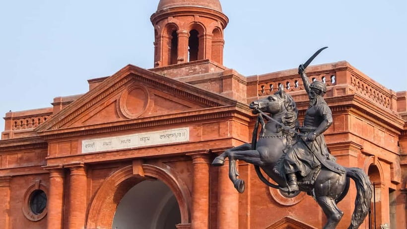 Amritsar: Small Group 3 hour Guided Heritage Walk - Gurdwara Saragarahi: The 1897 defense story in stone and prayer