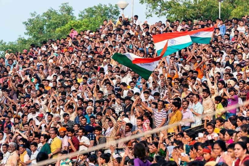Amritsar: Wagah Border Flag-Lowering Ceremony Tour - Wagah Border Beating Retreat: what you’re actually going to see