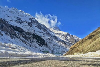 Atal Tunnel Sightseeing Tour Covering Sissu & Solang Valley - Entering the Atal Tunnel: Engineering at Over 3,000 Meters