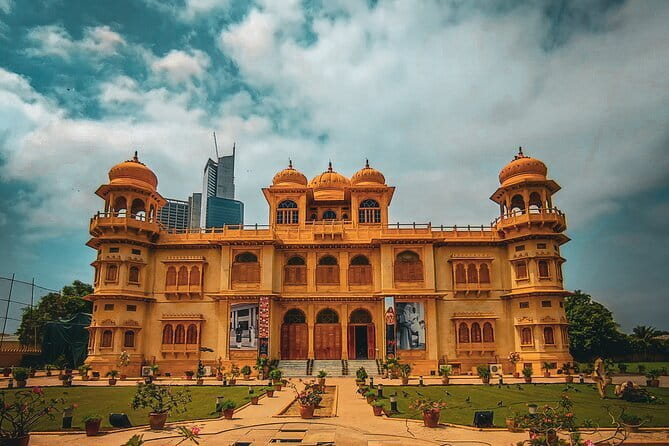 Day Tour in Karachi Unesco Heritage - Keenjhar Lake tea break: reset time after the stone stops