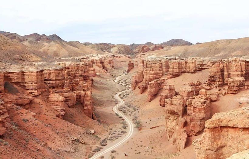 From Almaty: Charyn Canyon Private Day Trip - The First Big Moment: Photo Stops and Guided Views in the Park