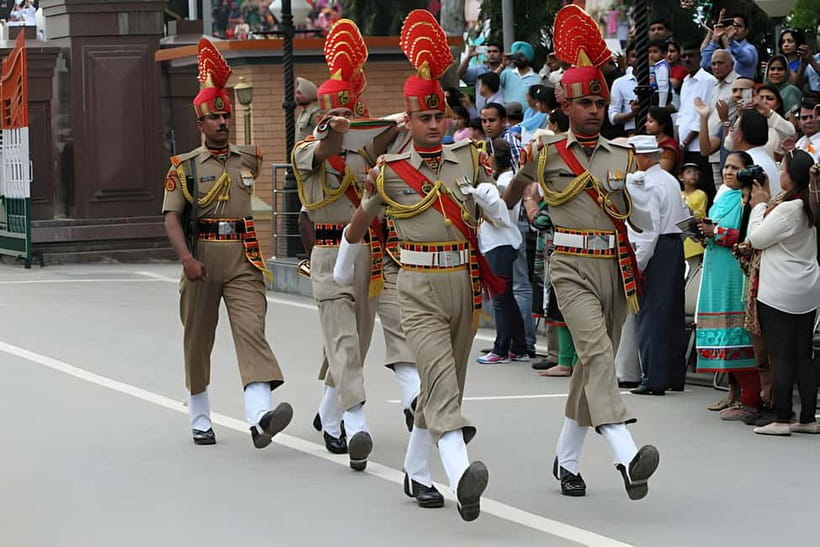 From Amritsar: Wagah Border Day Trip - Morning at Golden Temple: Calm, Scale, and the Langar That Everyone Remembers