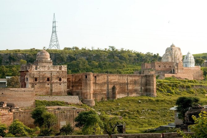 From Lahore: Katas Raj Temple, Khewra Salt Mines & Kalar Kahar Day Trip - Key highlights worth your attention