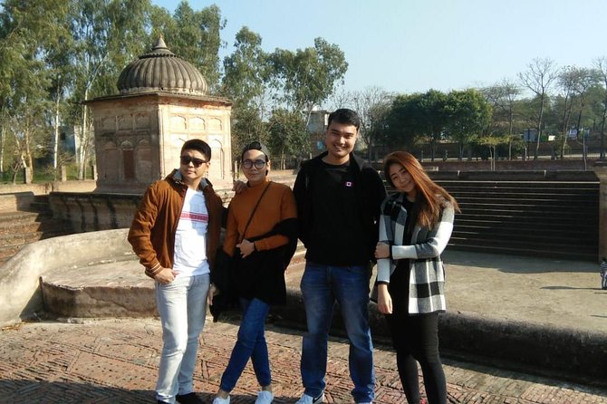 Full day Amritsar city tour with Wagah border ceremony - Getting to the Spots: Pickup, AC, and a Guide Who Keeps You on Track