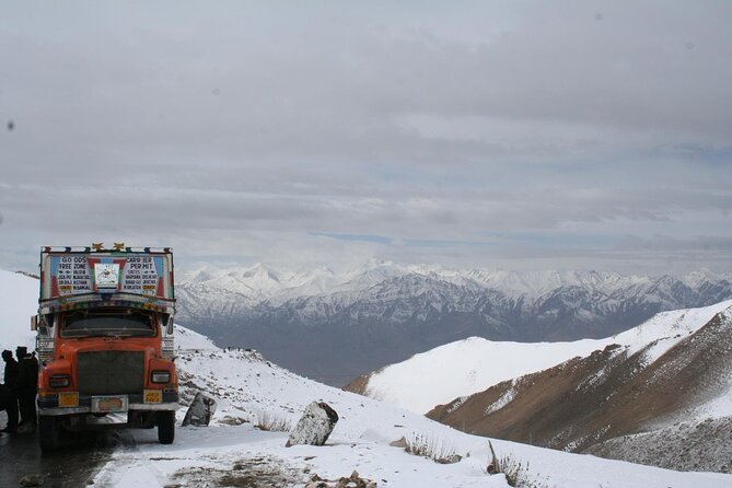 Khardungla Pass Expedition: A High Altitude Day Trip from Leh - Inner Line Permit: why your original passport matters