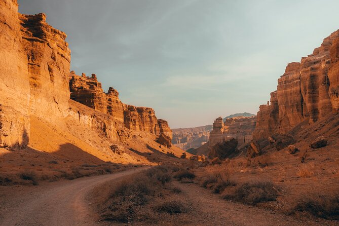Kolsai Kaindy Lakes with Charyn Canyon Lunch Included - Black Canyon viewing spot: short stop, strong photo payoff