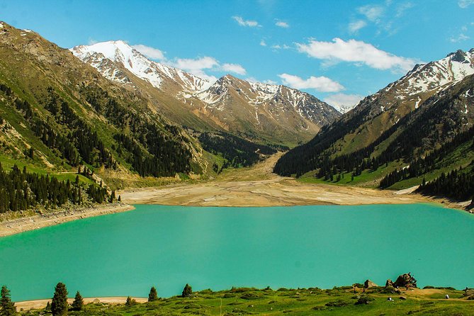 Medeu and Shymbulak + Big Almaty Lake and Falcon show (Private day-tour) - Price and value: what you pay for with a $218 private tour