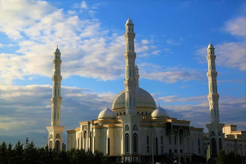 Private Astana City tour: Gude & Food & Winetasting - A 6-hour Astana hit: private comfort and real guided time