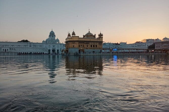 Private Full-Day Amritsar Tour: The Golden Temple & Wagah Border - Key things that make this tour worth it