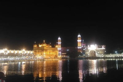 Private Full-Day Amritsar Tour: The Golden Temple & Wagah Border - Dukh Bhanjani Ber Tree and Baba Atal Rai: small stops with strong stories