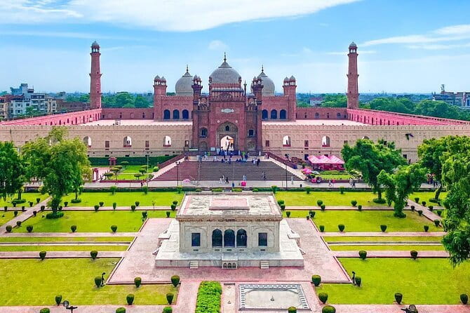 Private Guided Lahore City Full Day Tour - Shalimar Bagh (Shalimar Gardens): Mughal Garden Geometry and Meaning
