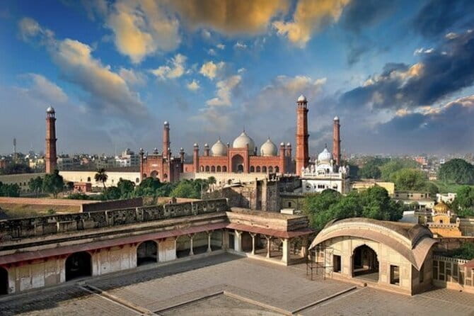 Private Tour: Lahore Full Day Customized Guided Trip - Anarkali Bazaar and Jehangir’s Tomb: shopping + UNESCO-grade gravitas