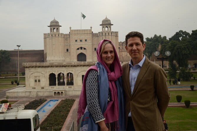 Private Tour: Lahore Full Day Customized Guided Trip - Lahore Fort and Minar-e-Pakistan: why the skyline tells a story