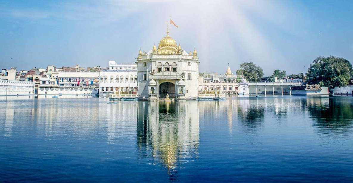 Punjab: One-Day Amritsar Tour - Durgiana Goddess Temple: The Familiar Look-Down-to-Detail Moment