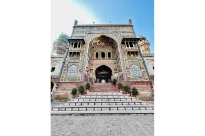 Rangeela Rikshaw Walled City Guided Tour Lahore - Logistics that keep the tour easy: 8:00 am, pickup, and mobile tickets