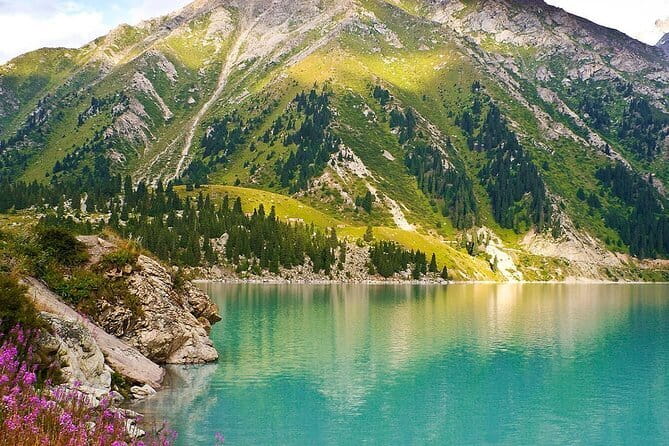 Shymbulak to Bogbanovisch Glacier and Oktabriskaya Hike - Lunch and breaks: how to fuel without ruining the day