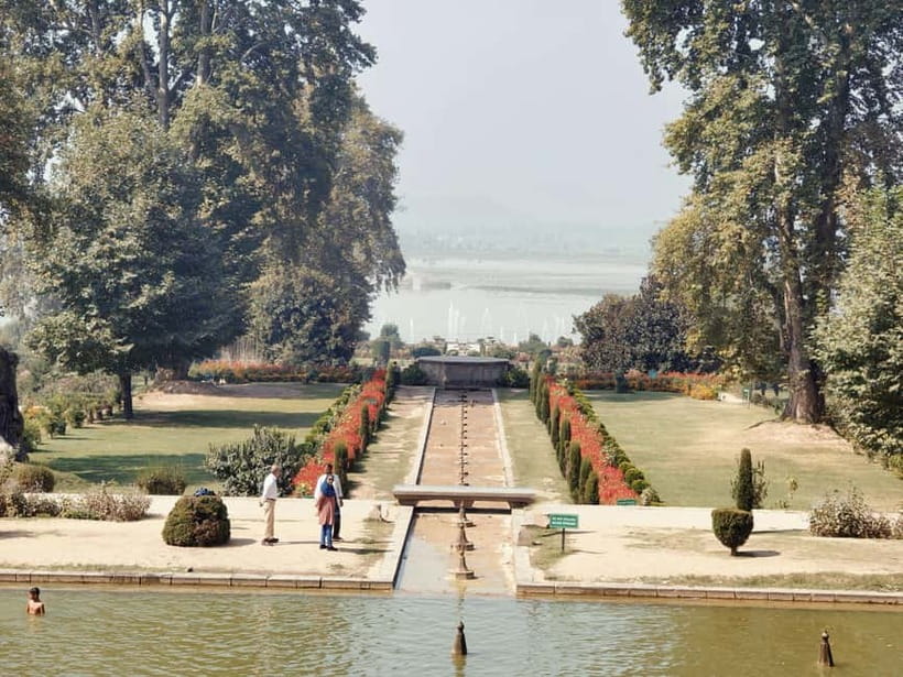 Srinagar: Private Old City and Mughal Gardens Guided Tour - Price and Value: What $58 Buys in One Day